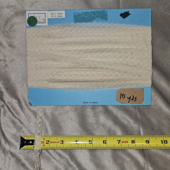 95+ Yards Vintage Lace & Trim - Picture 4 of 16